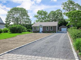 3 Dock Rd, Speonk, NY 11972