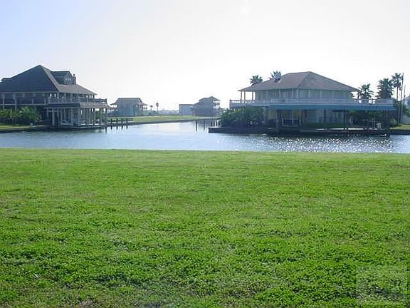 4th image of 1222 Lagoon Dr
