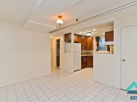 2nd image of 333 Lincoln Pl #2