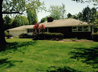 54 Loch Lee St, Amherst, NY 14221