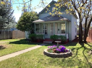 435 SW H St, Grants Pass, OR 97526