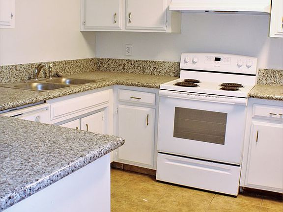 3rd image of 4309 Tierra Verde St APT C