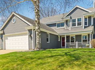 1720 Erin Ln, Waukesha, WI 53188