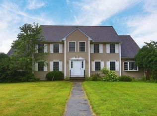 195 Mill St #B, Groton, MA 01450
