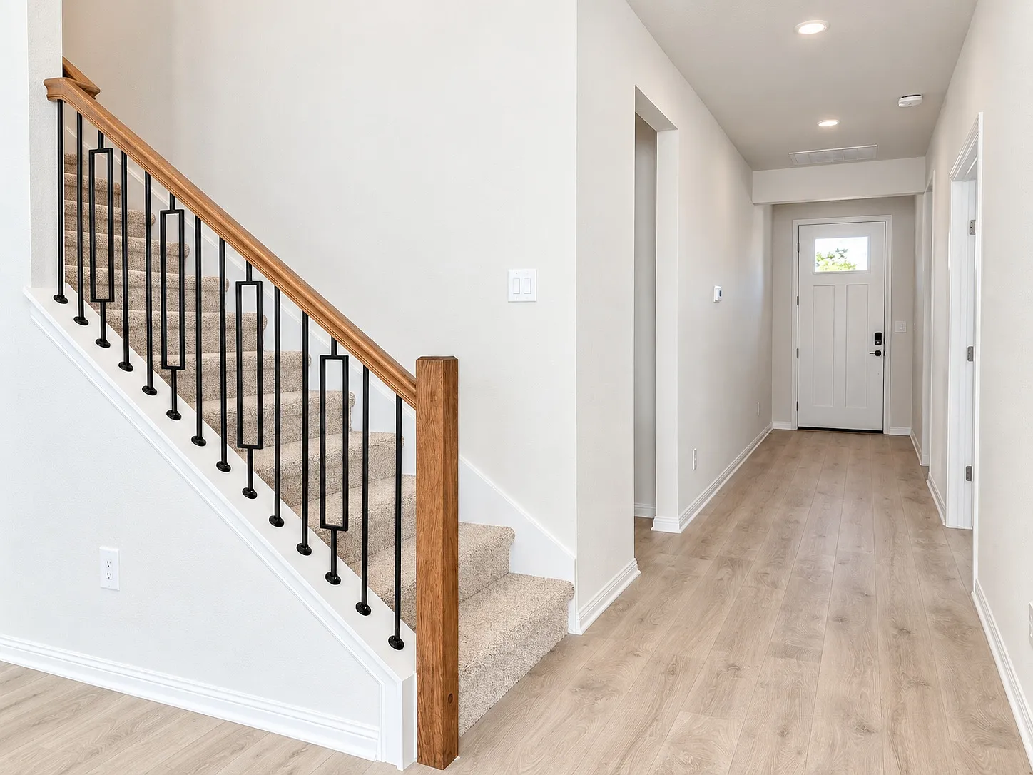 5 bed, 3383 sqft, $3,500 — Photo 3