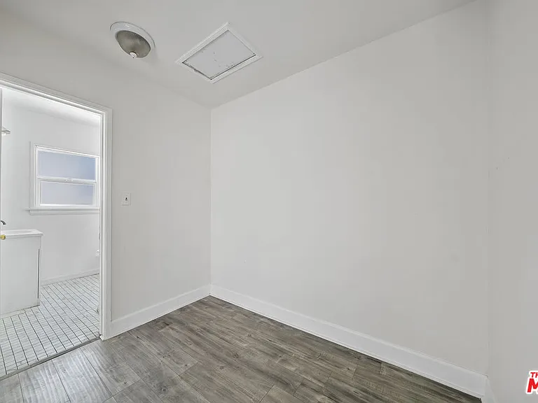 1238 S Beverly Glen Blvd #10 — Photo 7