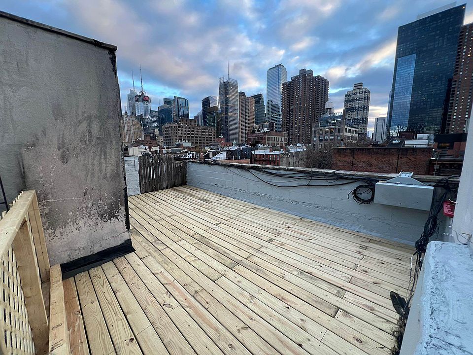 1st image of 451 W 46th St #55