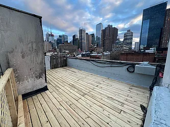 Rented by KNOCKKNOCK LLC