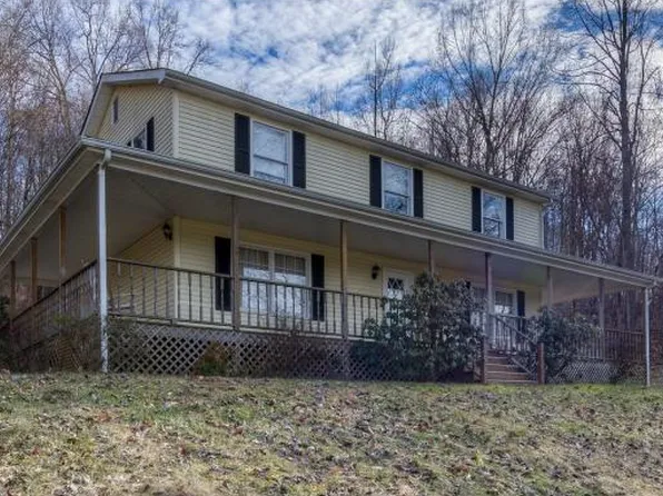 371 Boohers Pvt Dr, Bristol, TN 37620