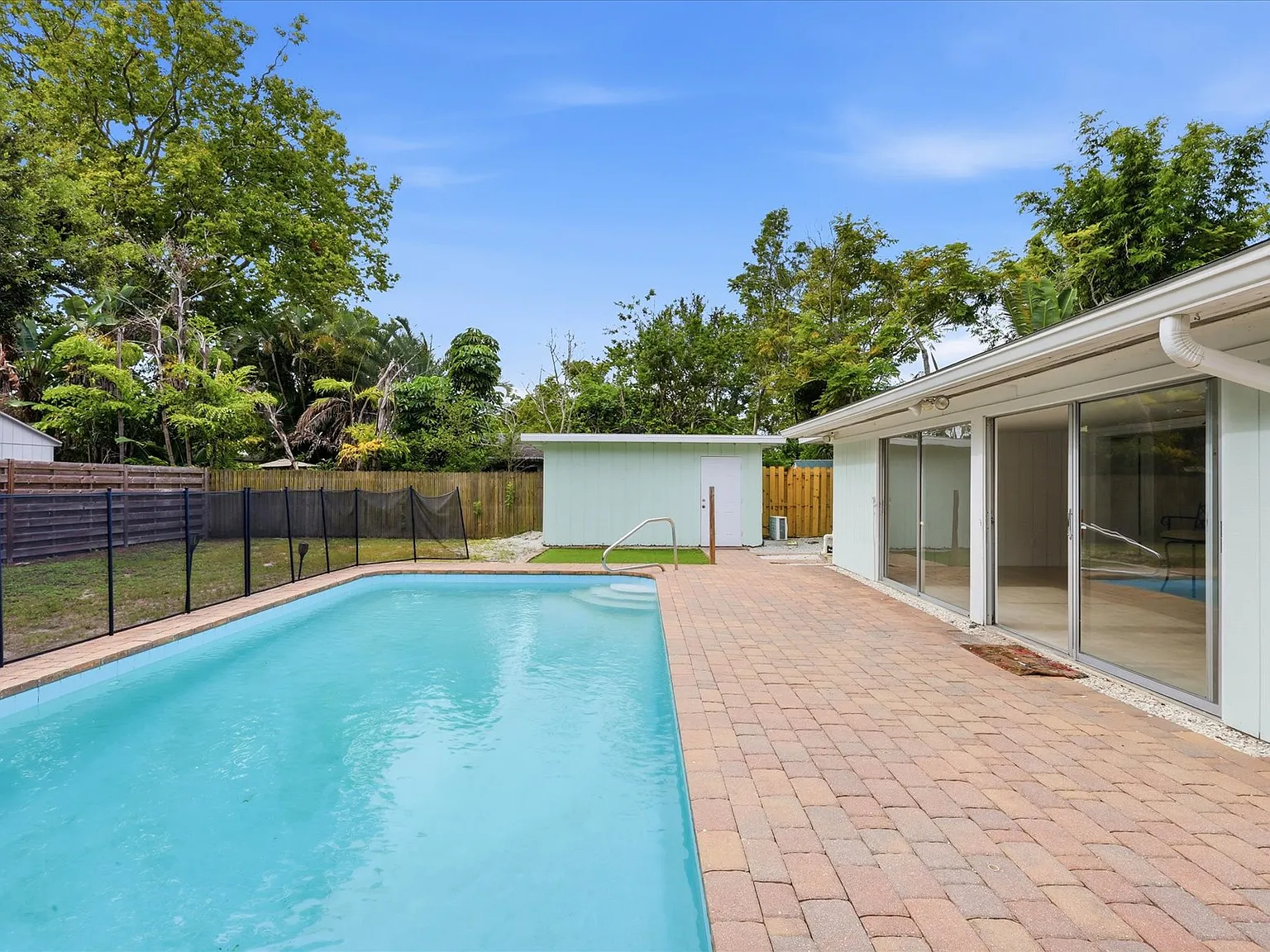 4 bed, 2080 sqft, $4,200 — Photo 2