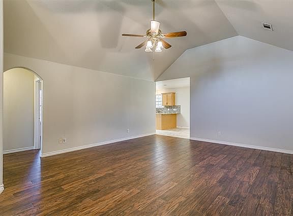 5th image of 1701 Blackfoot Dr