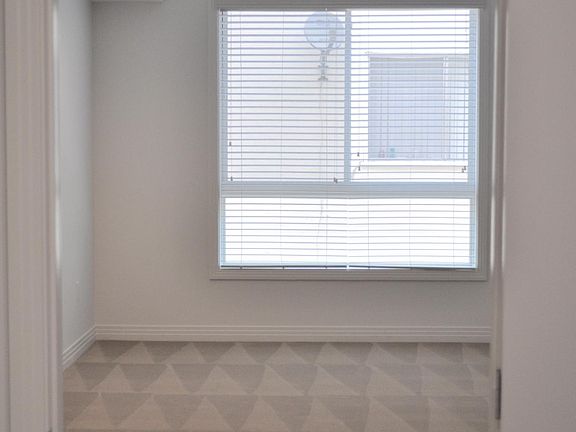 5th image of 417 S Barrington Ave Unit 408