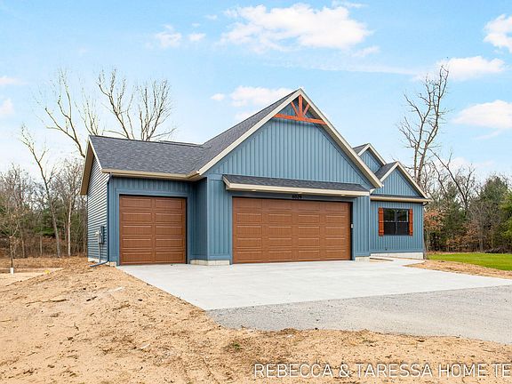 3rd image of 6029 Vesper Dr #17