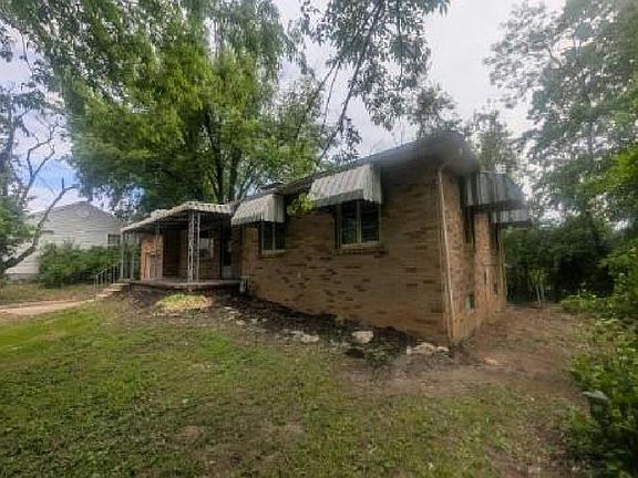 2nd image of 2215 Tibbitt St