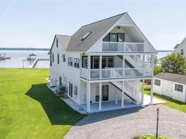 3544 Grandview Dr, Dunnsville, VA 22454