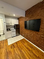 Rented by KNOCKKNOCK LLC