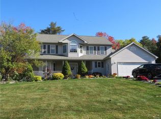 110 Pebble Creek Ln, New Hartford, NY 13413