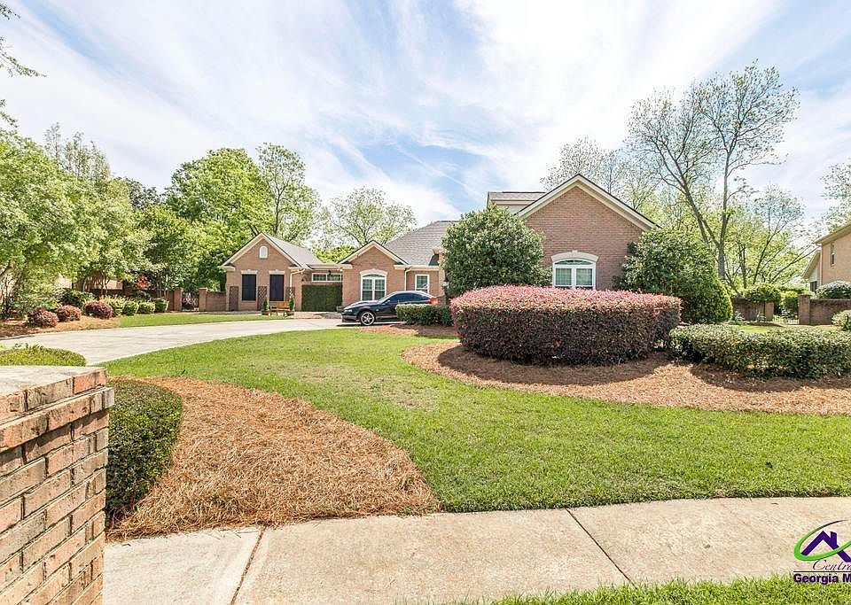 1st image of 105 Orchard Ln
