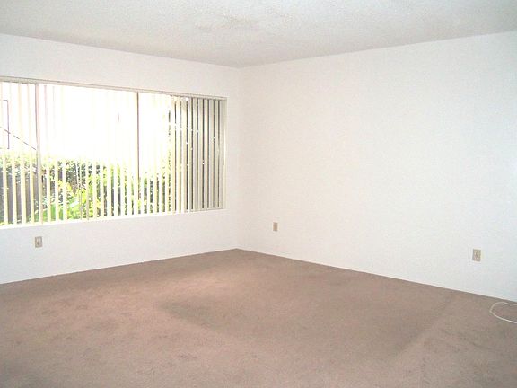 4th image of 4126 Udall St #1