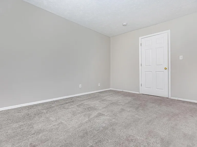 Spring Valley Flats — Photo 16