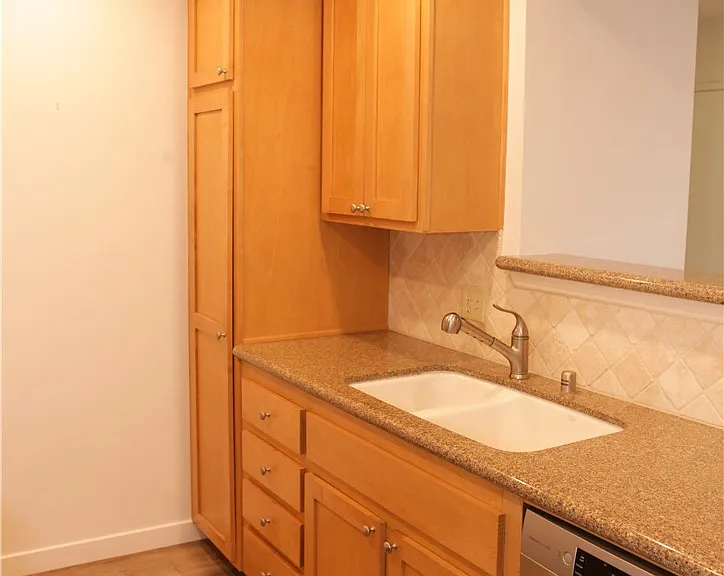 2323 Huntington St #701 — Photo 8