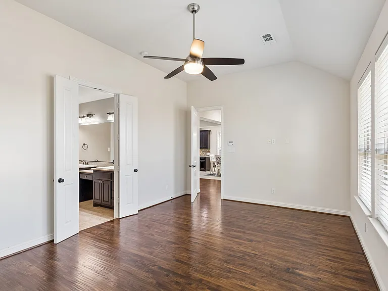 408 Vine St — Photo 3