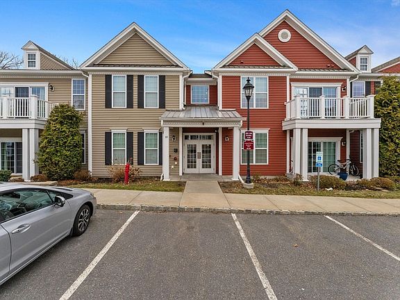 2nd image of 1010 Bradish Ln #1010