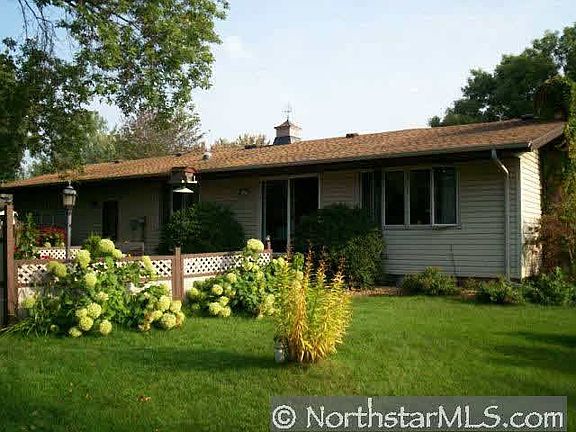 4th image of 914 Oakwood Terrace