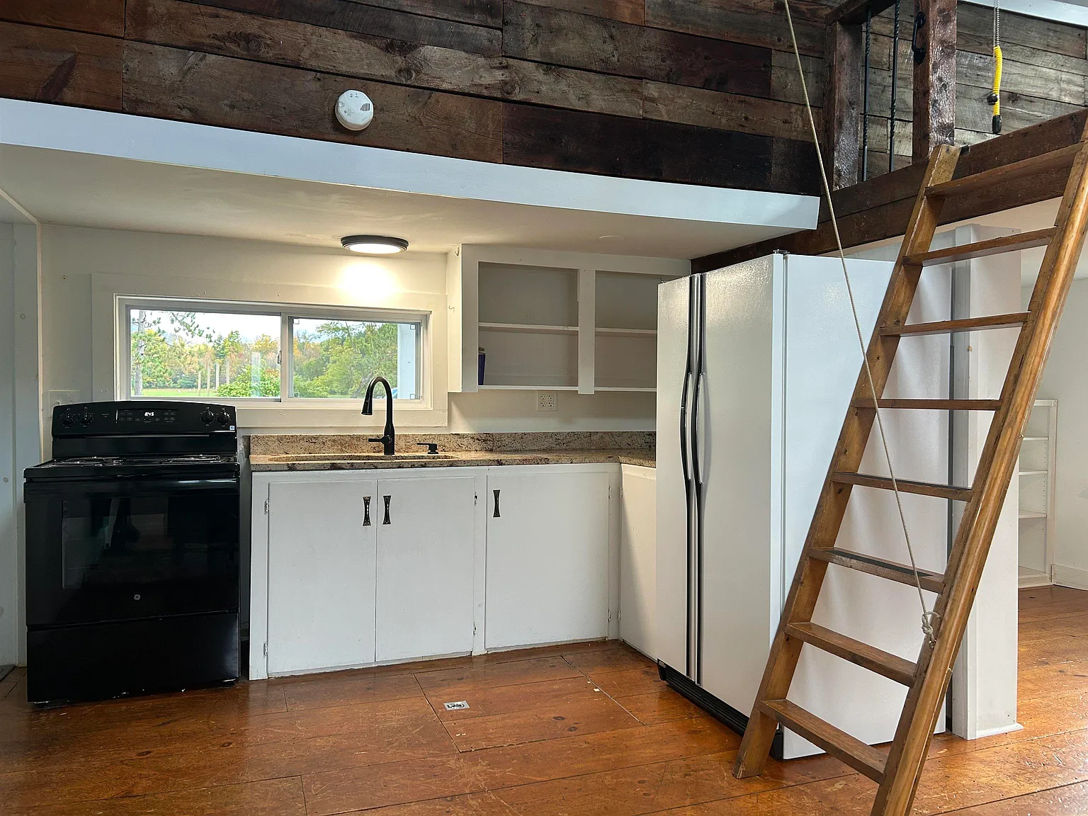 1 bed, 1.0 bath, 880 sqft, $2,200 — Photo 4