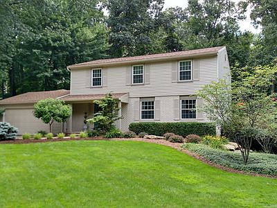 2nd image of 8510 Black Oak Dr NE