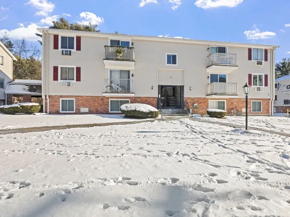 10 Royal Dane Dr APT 85, Marshfield, MA 02050