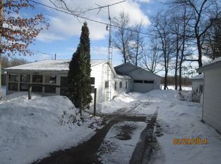 6652 Carpenter Rd, Harrison, MI 48625