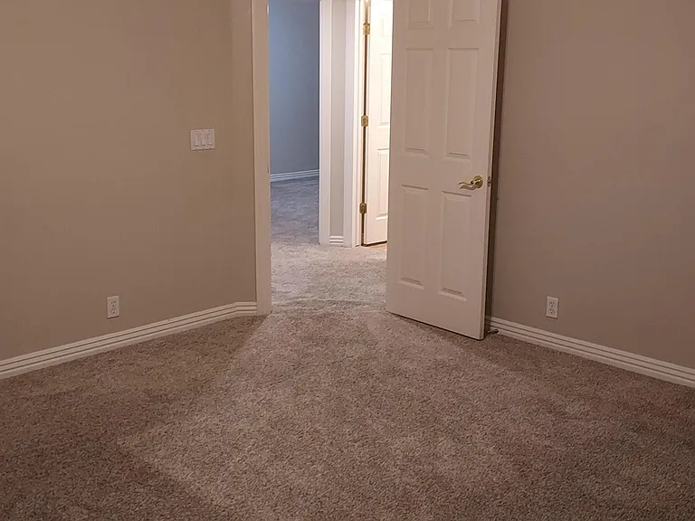4793 S Newport St — Photo 32