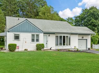 19 Cynthia Rd, Cortlandt Manor, NY 10567