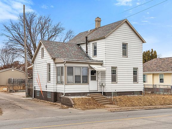 2nd image of 1618 Marquette St