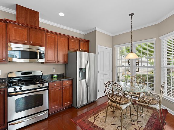 3rd image of 116 Sabiston Ct