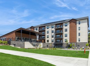 1953 1st Ave SE #201, Cedar Rapids, IA 52403