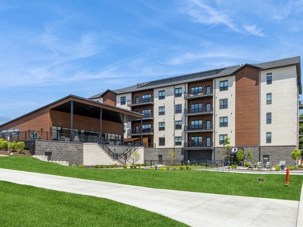 1953 1st Ave SE #201