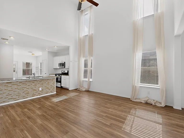 2285 Obsidian Dr — Photo 6