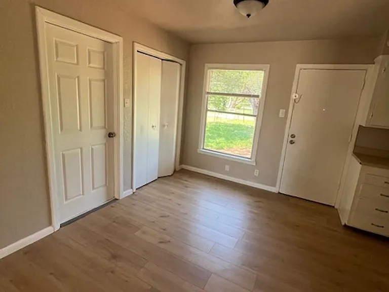 3218 Melinda Ln — Photo 3