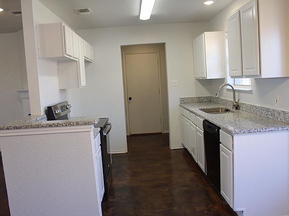3rd image of 633 Linda Ct