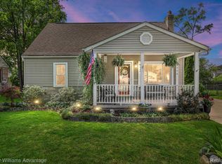 2948 Corinthia Dr, Rochester Hills, MI 48309