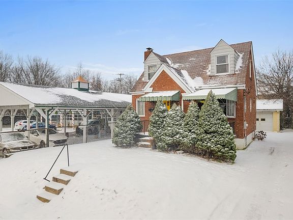 2nd image of 105 Delafield Rd