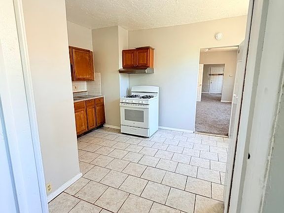 4th image of 3417 Storer Ave