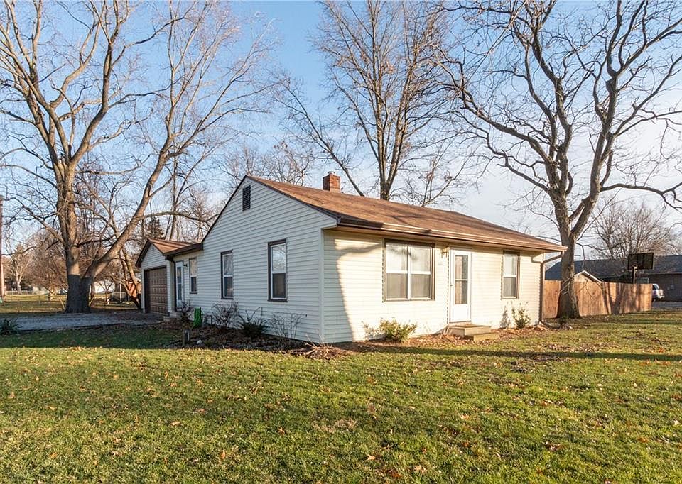 1st image of 3201 S Parker Ave