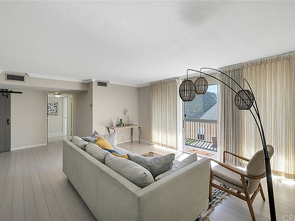 4th image of 333 N Louise St Unit 19