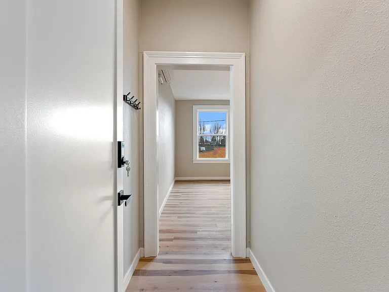 Sunnymot Apartments — Photo 17