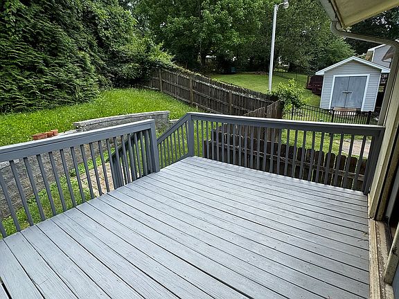 5th image of 6608 Ellesmere Dr