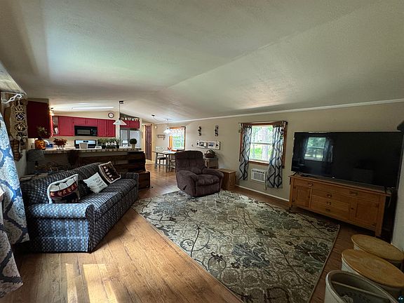 4th image of 37647 Teal Dr