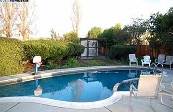 3rd image of 4002 Isola Dr